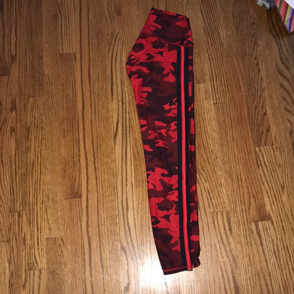 WITH red camo leggings! Nwot❤️🖤